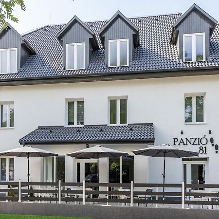 Panzio 81 Bed & Breakfast Hajdúszoboszló Екстериор снимка