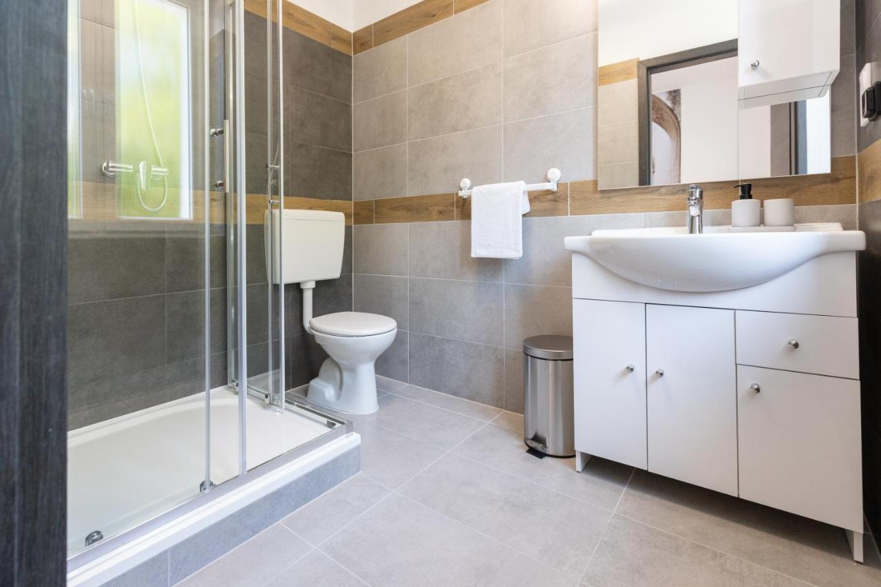 Panzio 81 Bed & Breakfast Hajdúszoboszló Екстериор снимка